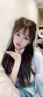明星 - 莉莉·詹姆斯 
